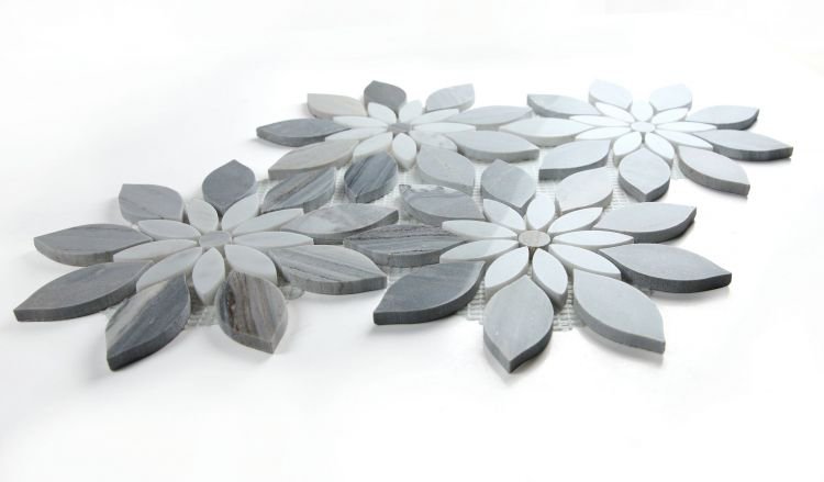 Daisy Bloom Blue 11.75 x 13.25