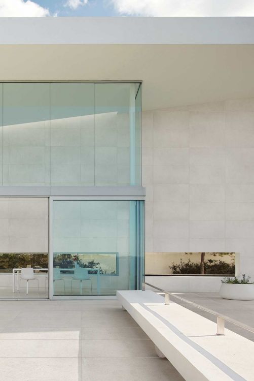 Floortech Floor 1.0 Grip R11 24 x 48 - Hexagon Interiors