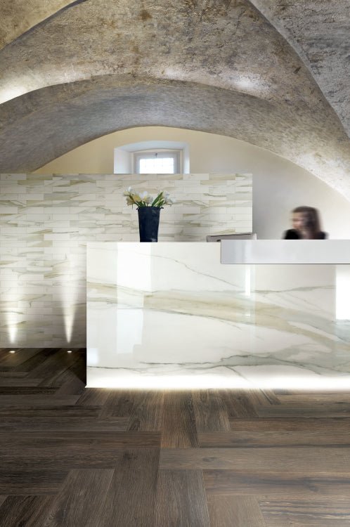 Planches Choco 8 x 48 - Hexagon Interiors