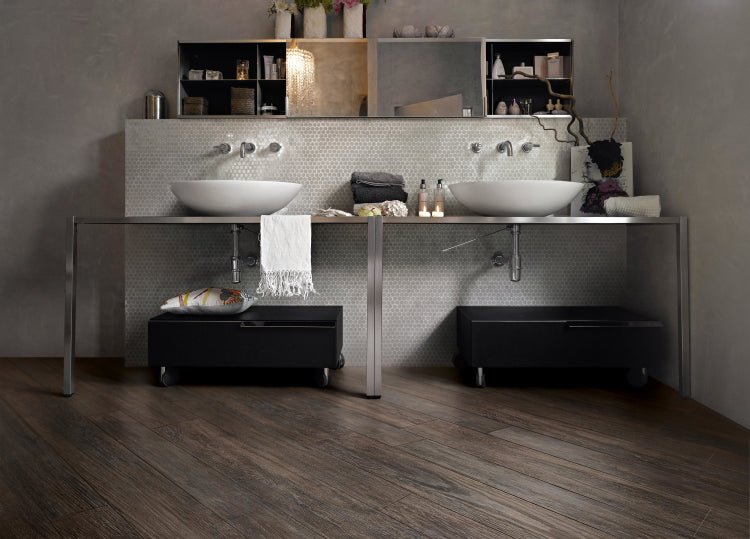 Selection Oak Black Grip R11 6 x 36 - Hexagon Interiors